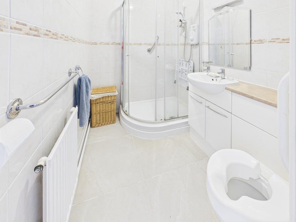 Shower Room/Wc