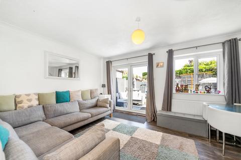 18 Watlings Close, Croydon, CR0 7XQ