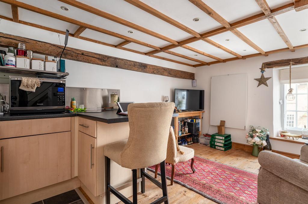 Self-Contained Flat