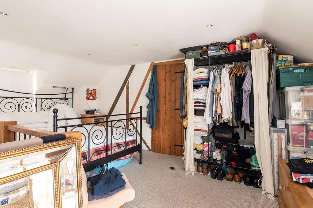 Self-Contained Flat