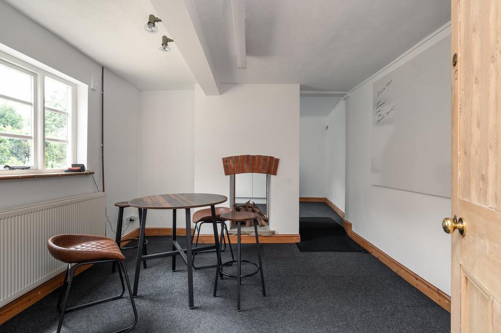 Meeting / Dining Room