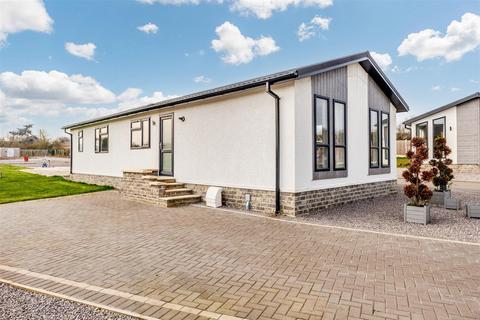 2 bedroom park home for sale, Offenham Road, Evesham WR11