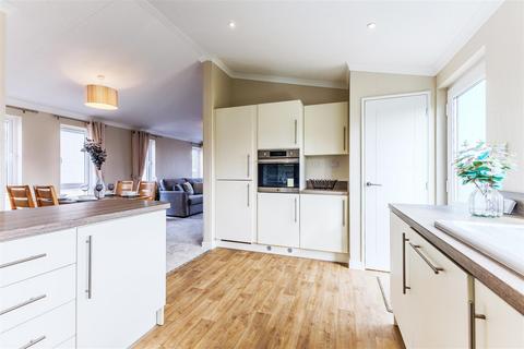 2 bedroom park home for sale, Offenham Road, Evesham WR11