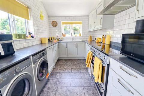 3 bedroom semi-detached house for sale, East Clacton CO15