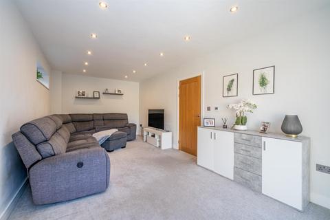 undefined, Harvey Drive, Dagnall, Hertfordshire, HP4 1FR