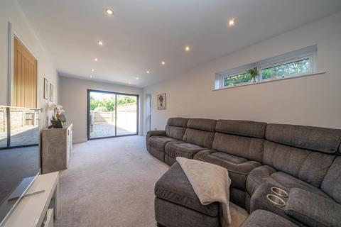 undefined, Harvey Drive, Dagnall, Hertfordshire, HP4 1FR