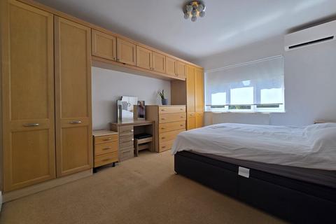 5 bedroom semi-detached house to rent, First Avenue, NW4