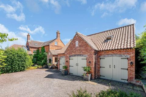 6 bedroom detached house for sale, Church Lane, Brandon, NG32