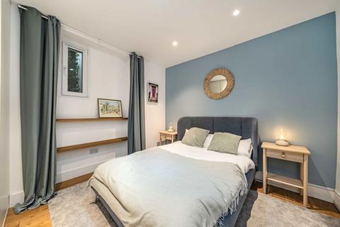 2 bedroom flat for sale, Tavistock Road, London W11