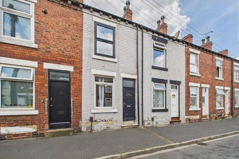 2 bedroom terraced house to rent, Bowman Street, Wakefield, WF1