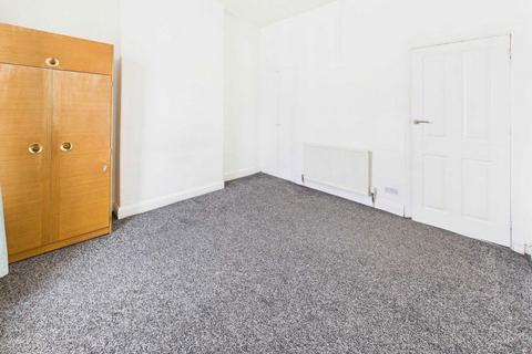 2 bedroom terraced house to rent, Bowman Street, Wakefield, WF1