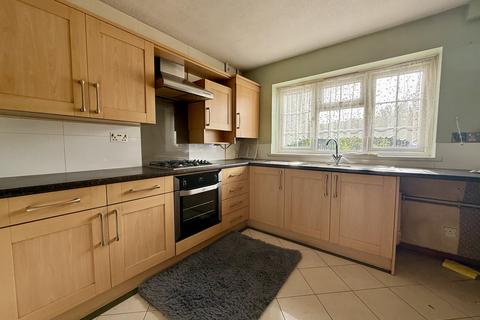 3 bedroom terraced house to rent, Waterhall Close, London E17
