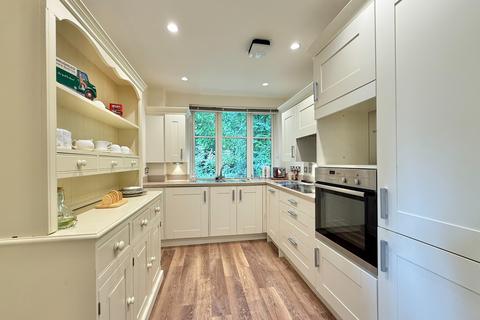 2 bedroom ground floor flat for sale, 22 Garnier Drive, Bishopstoke Park Retirement Village