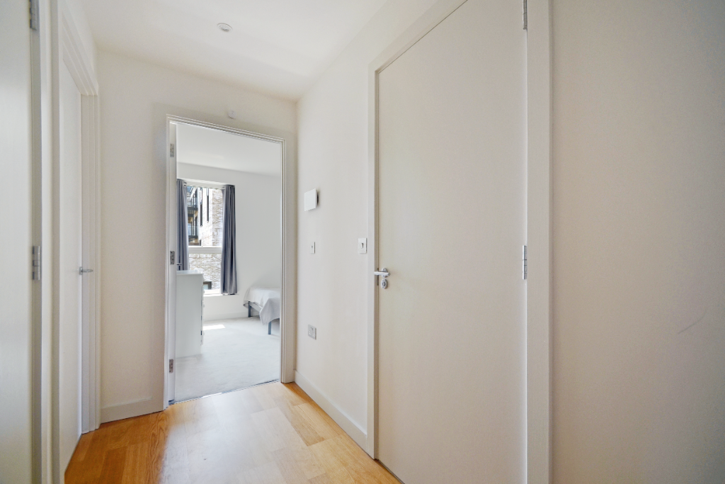 Entrance Hall Pic 2dp (Portal Size).jpg