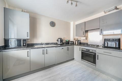 3 bedroom detached house for sale, Aventine Grove, Dunstable LU5