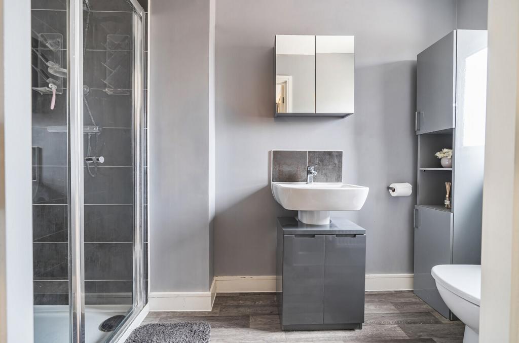 Ensuite