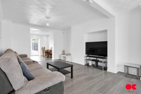 3 bedroom end of terrace house for sale, Amesbury Road, Dagenham RM9