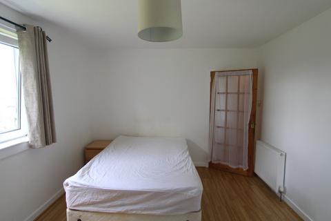 2 bedroom house to rent, Saggar Street, Dundee DD2