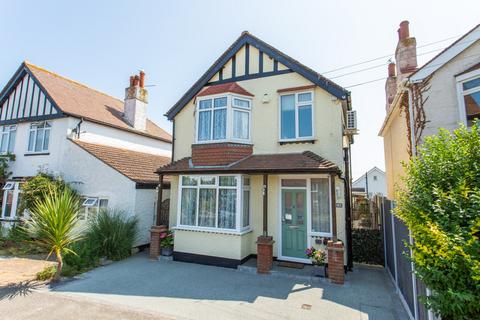 Fernlea Avenue, Herne Bay, CT6