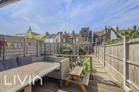 3 bedroom end of terrace house for sale, Croydon CR0