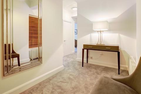 1 bedroom flat to rent, Fulham Road, London SW3