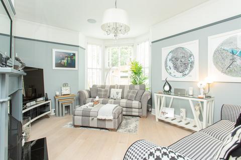 4 bedroom semi-detached house for sale, Mickleburgh Hill, Herne Bay, CT6