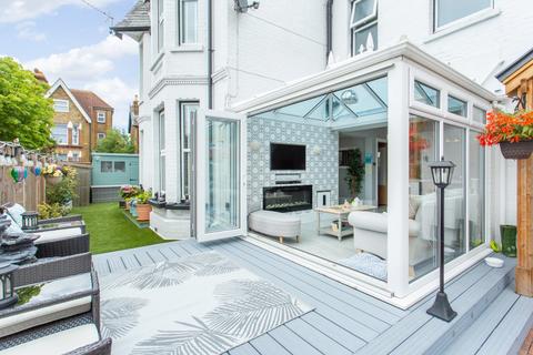 4 bedroom semi-detached house for sale, Mickleburgh Hill, Herne Bay, CT6