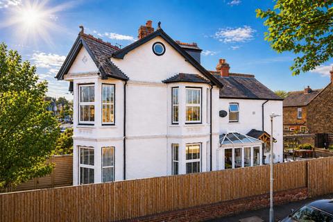 4 bedroom semi-detached house for sale, Mickleburgh Hill, Herne Bay, CT6