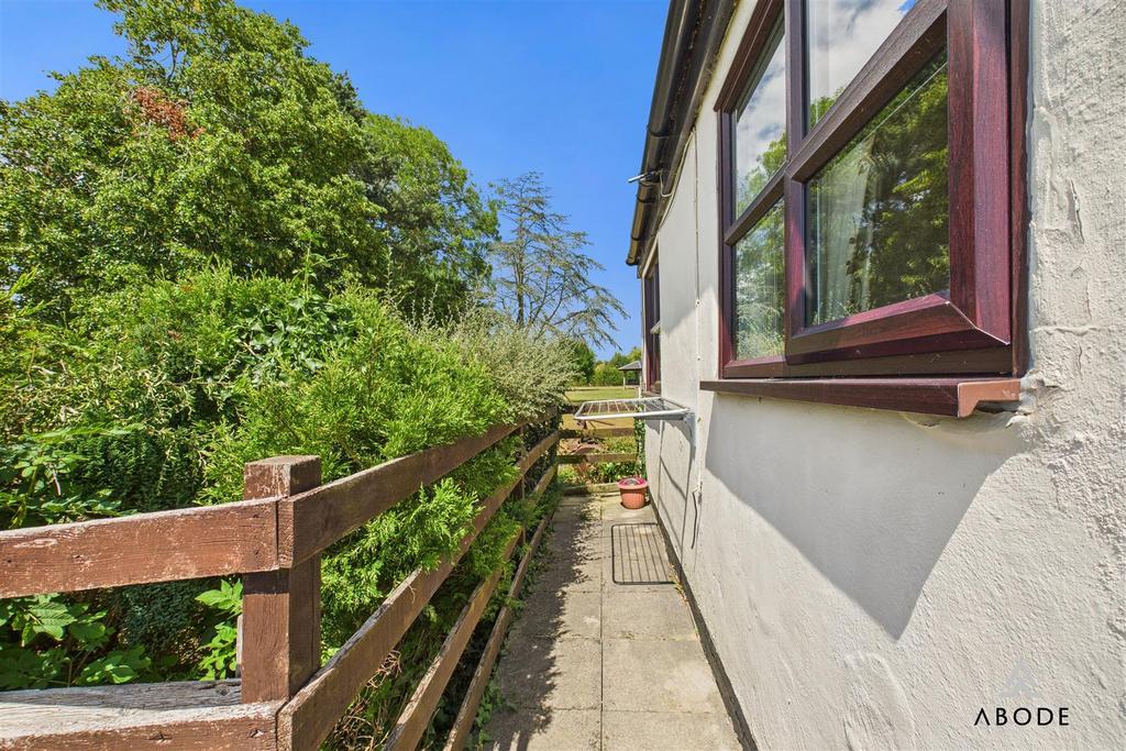 CAM04913 G0-PR0044-STILL007.jpg