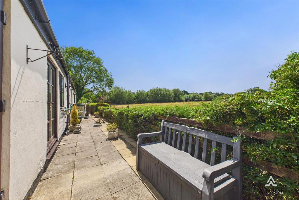 CAM04913 G0-PR0044-STILL008.jpg