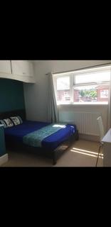 3 bedroom house to rent, Lilac Crescent, Nottingham NG9