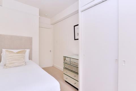 2 bedroom flat to rent, Fulham Road, London SW3