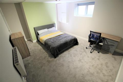 undefined, Delph Mount, Woodhouse, Leeds, LS6 2HS