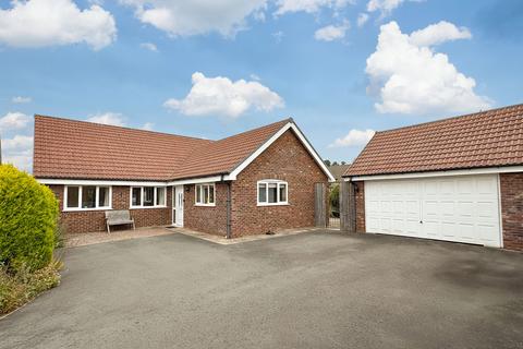 4 bedroom detached bungalow for sale, Hawthorn Rise, Peterchurch, Herefordshire, HR2