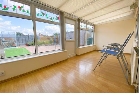 2 bedroom detached bungalow for sale, Yeomans Dale, East Goscote, Leicester
