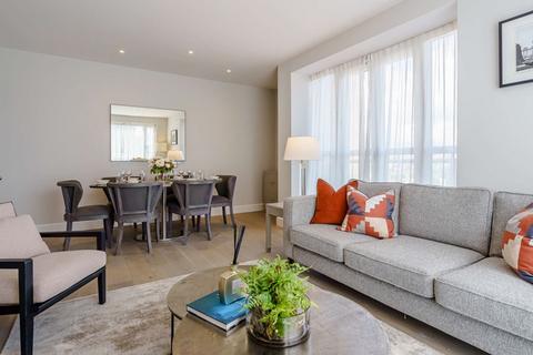 2 bedroom flat to rent, Westferry Circus, London E14