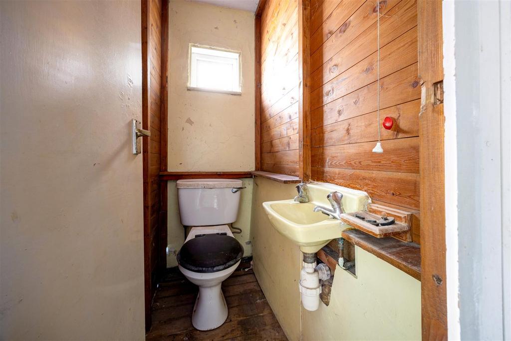Separate Cloakroom