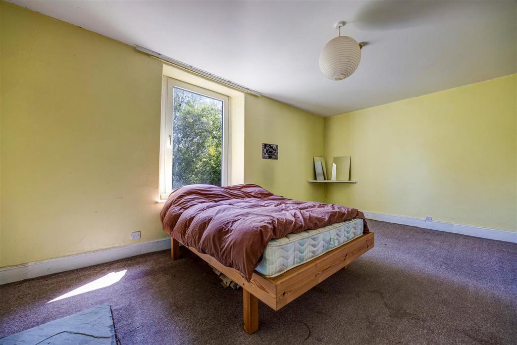 Middle Floor 11.jpg
