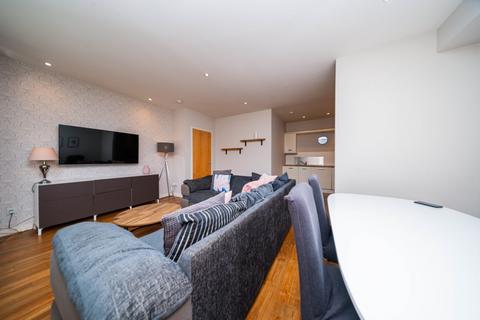 3 bedroom flat for sale, 8/2 New Mart Place, Edinburgh, EH14