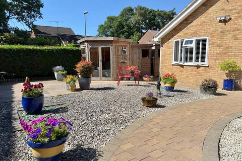 4 bedroom detached bungalow for sale, Moneyfly Road, Verwood, BH31 6BL