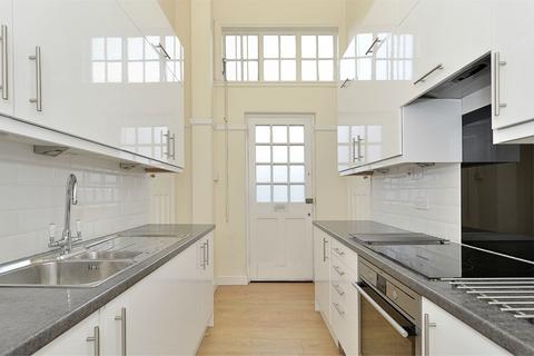 undefined, Chiltern Court, Baker Street, London, NW1