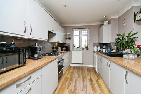 4 bedroom detached house for sale, Cerddedfa Glyder, Colwyn Bay LL29