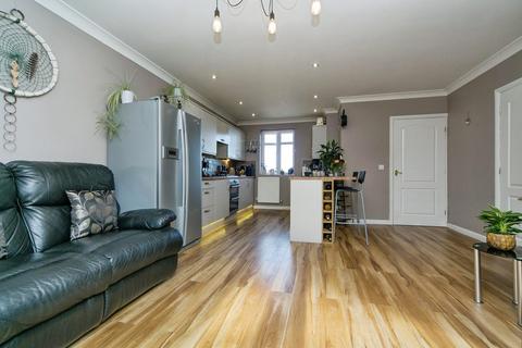 4 bedroom detached house for sale, Cerddedfa Glyder, Colwyn Bay LL29