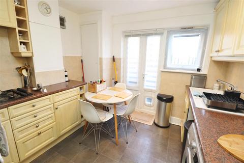 2 bedroom apartment to rent, Radlett Road, Park Street, Frogmore