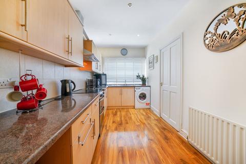 3 bedroom terraced house for sale, Fairview Road, London, SW16