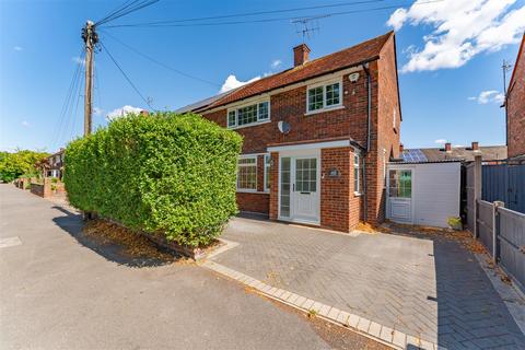 48 Reddington Drive, Slough, SL3 7QU