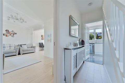 48 Reddington Drive, Slough, SL3 7QU