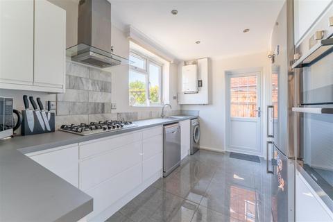 48 Reddington Drive, Slough, SL3 7QU