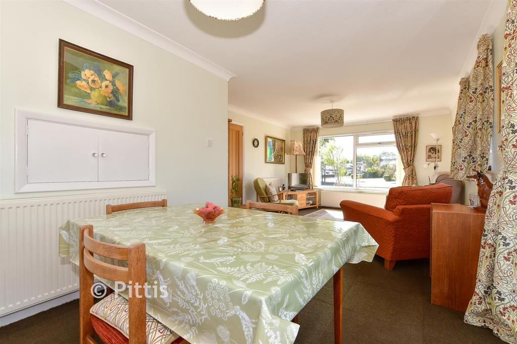 Lounge/ Dining Room
