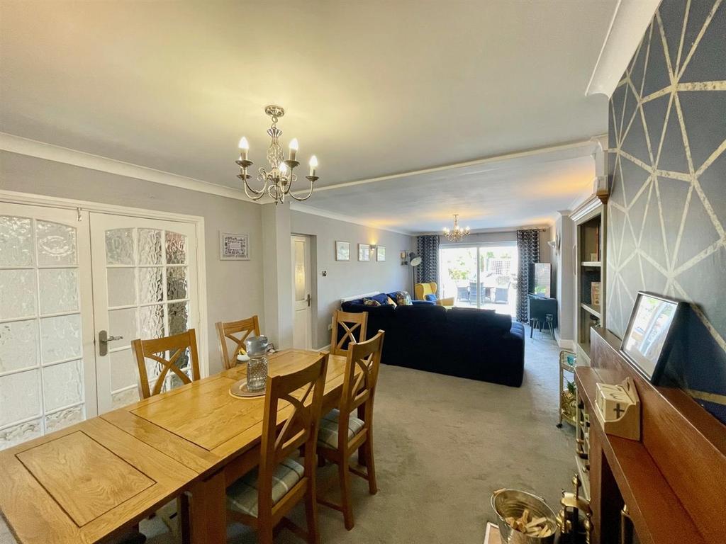 Dining Room 2.jpg